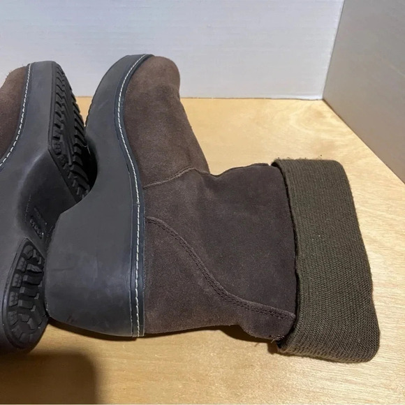 Crocs 11554 Cobbler Brown Leather Suede Fold Over Ankle Slip On Boots Women's 10 - Picture 6 of 10
